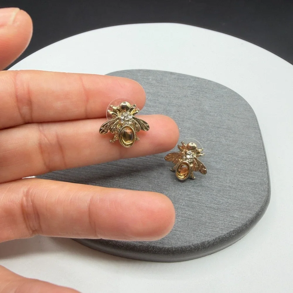 Amber & Gold Tone Bee Stud Earrings Rhinestone Insect Statement Jewelry Pierced